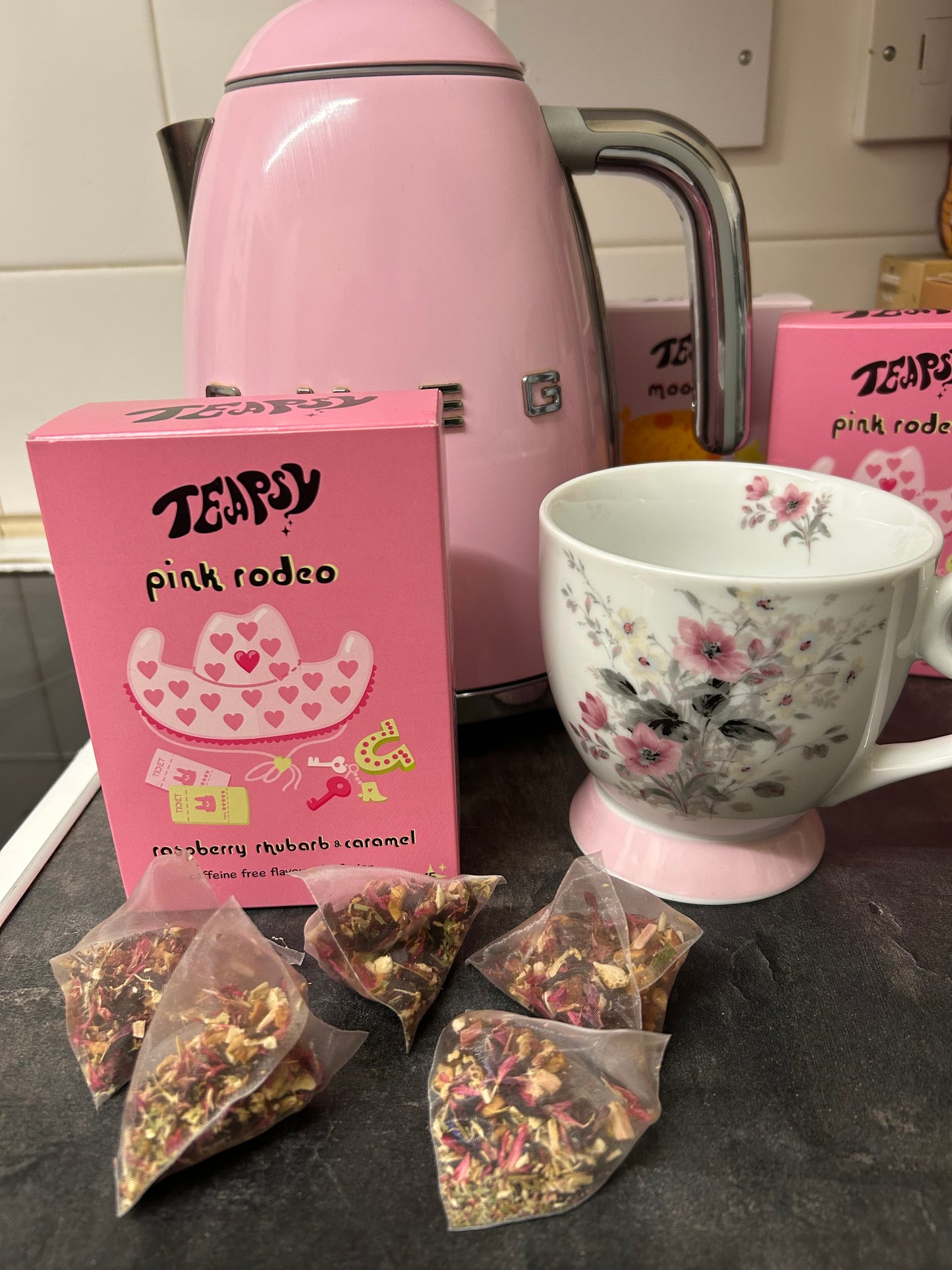 Teapsy Pink Rodeo Caffeine Free Tea - Raspberry, rhubarb and caramel